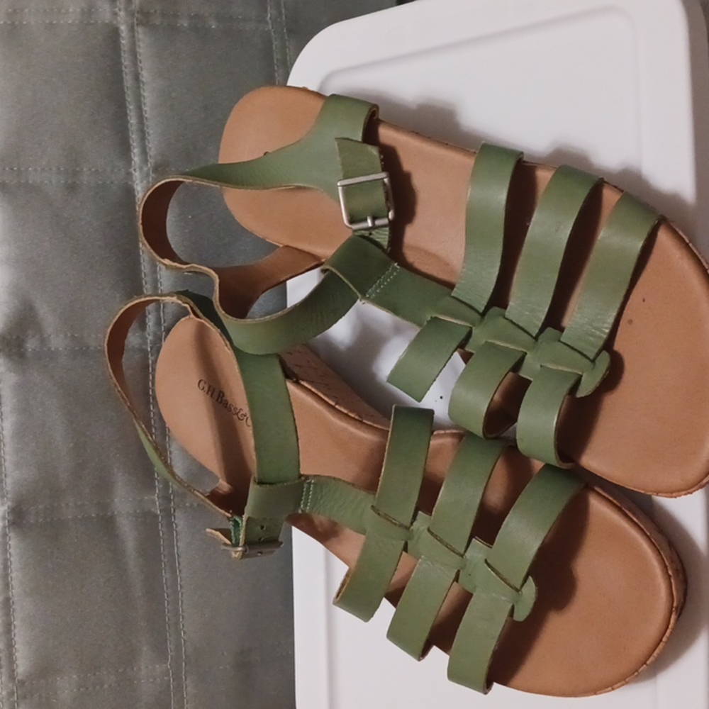 Bass Sandals